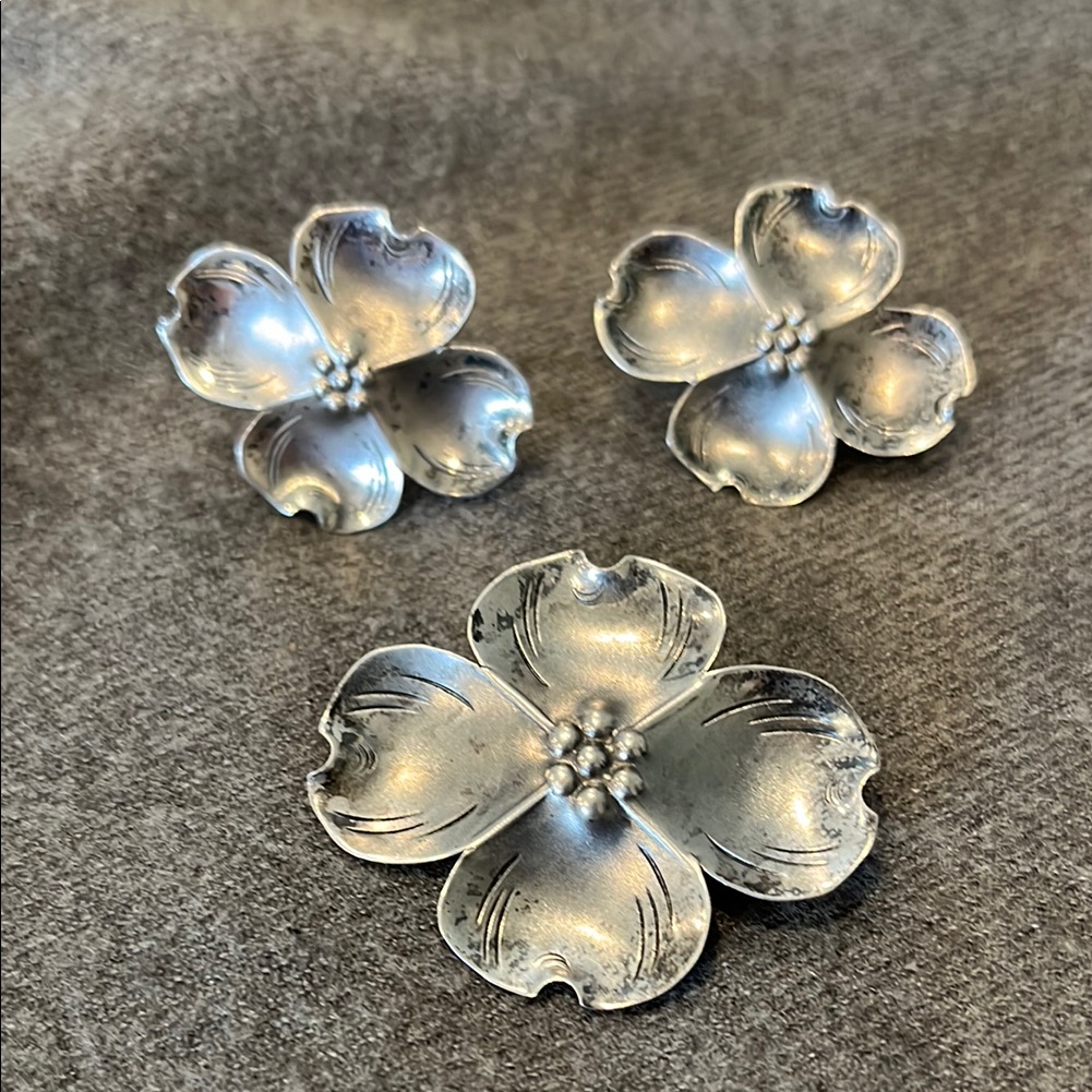 Stuart Nye Vintage Sterling Dogwood Pin & Earrings Set